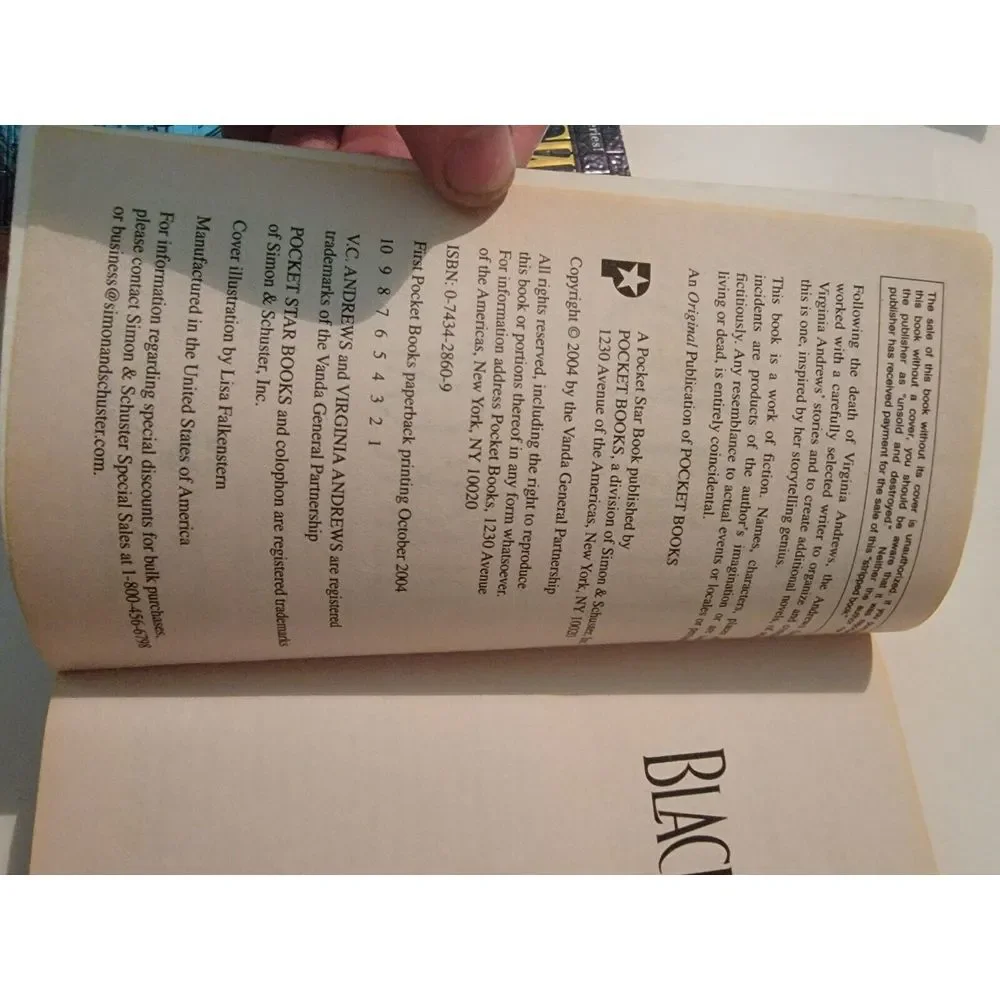 V. C. Andrews Paperback‎ Book Vintage Black Cat